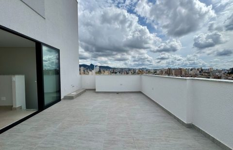 Cobertura 3 quartos, 2 vagas – Sagrada Familia